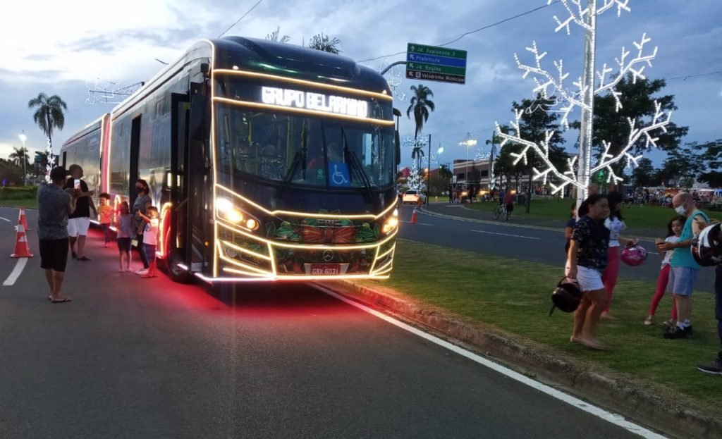 Papai Noel visita RMC, Jundiaí e Itu de ‘locomotiva antiga’