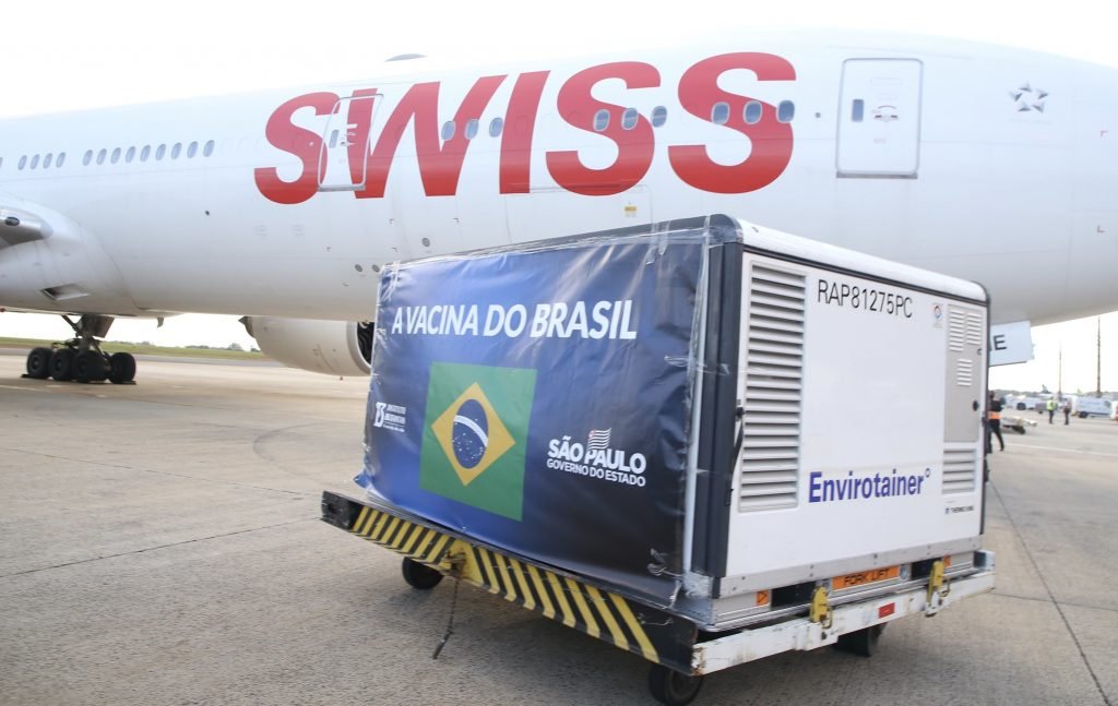 Mais 5,5 milhões de vacinas chegam para o Butantan