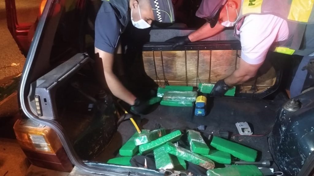 Rodoviária apreende grande quantia de maconha em pedágio