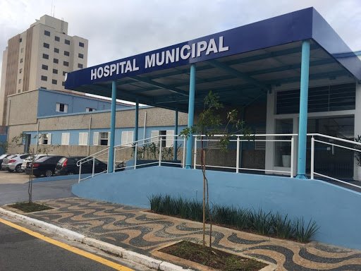 TJ pede readmissão de médico da rede pública