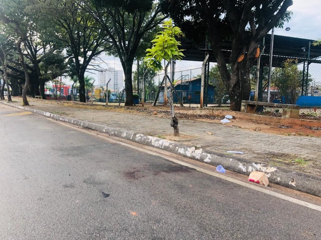 Após atacar pessoas, homem é morto pela GCM