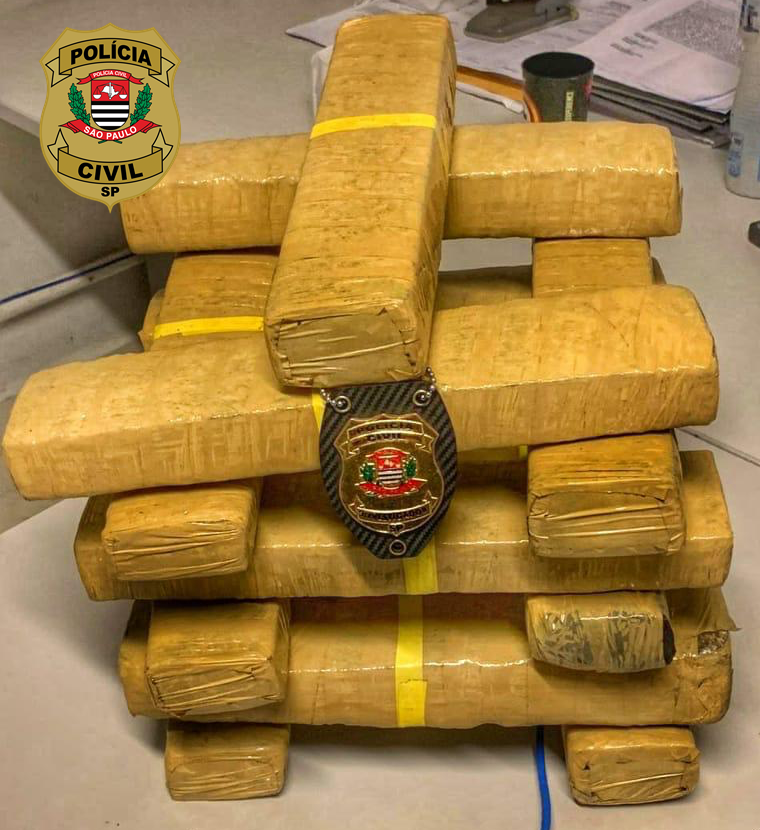 Polícia Civil de Itu prende homem com 13 tijolos de maconha