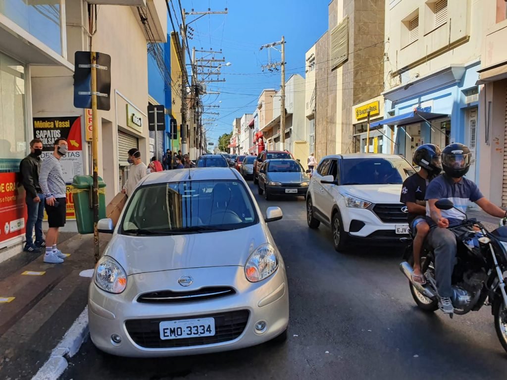 Itu e cidades da região reabrem, com regras diferentes