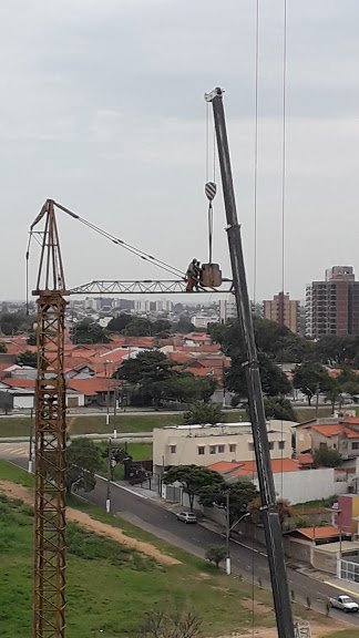 Dia do Trabalhador: desafio de trabalhar nas alturas