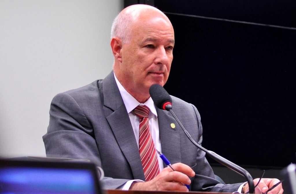 Justiça acata ação civil e decreta bloqueio de bens de Herculano