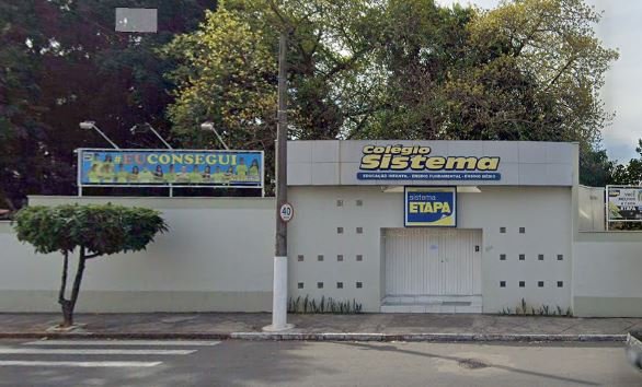 Escolas particulares decidem colocar férias em abril