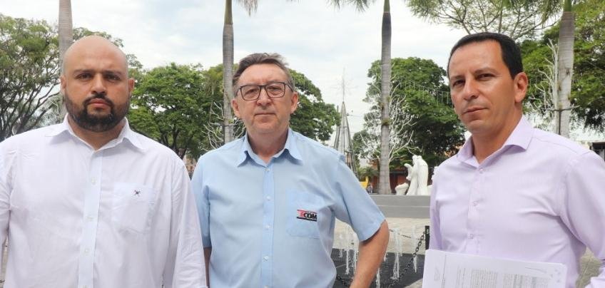 Vereadores pedem redução de salários dos políticos  pela metade