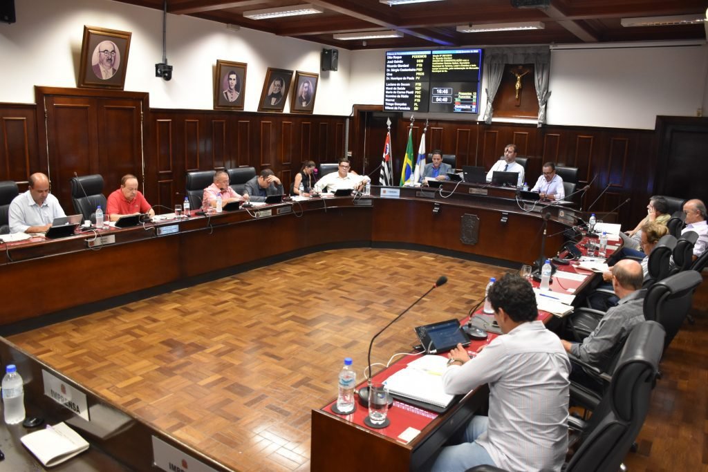 Sessão de Câmara acontece nesta segunda-feira