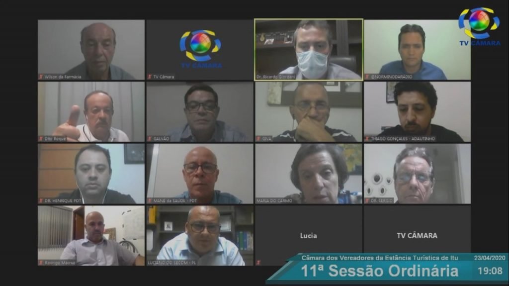 Vereadores, por unanimidade, votam por redução de seus salários