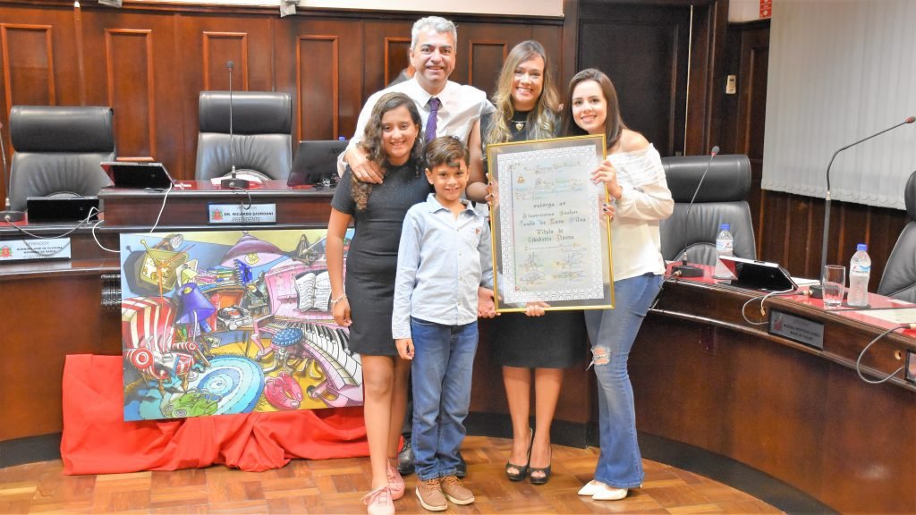 Artista plástico Paulo Lara recebe Cidadania Ituana