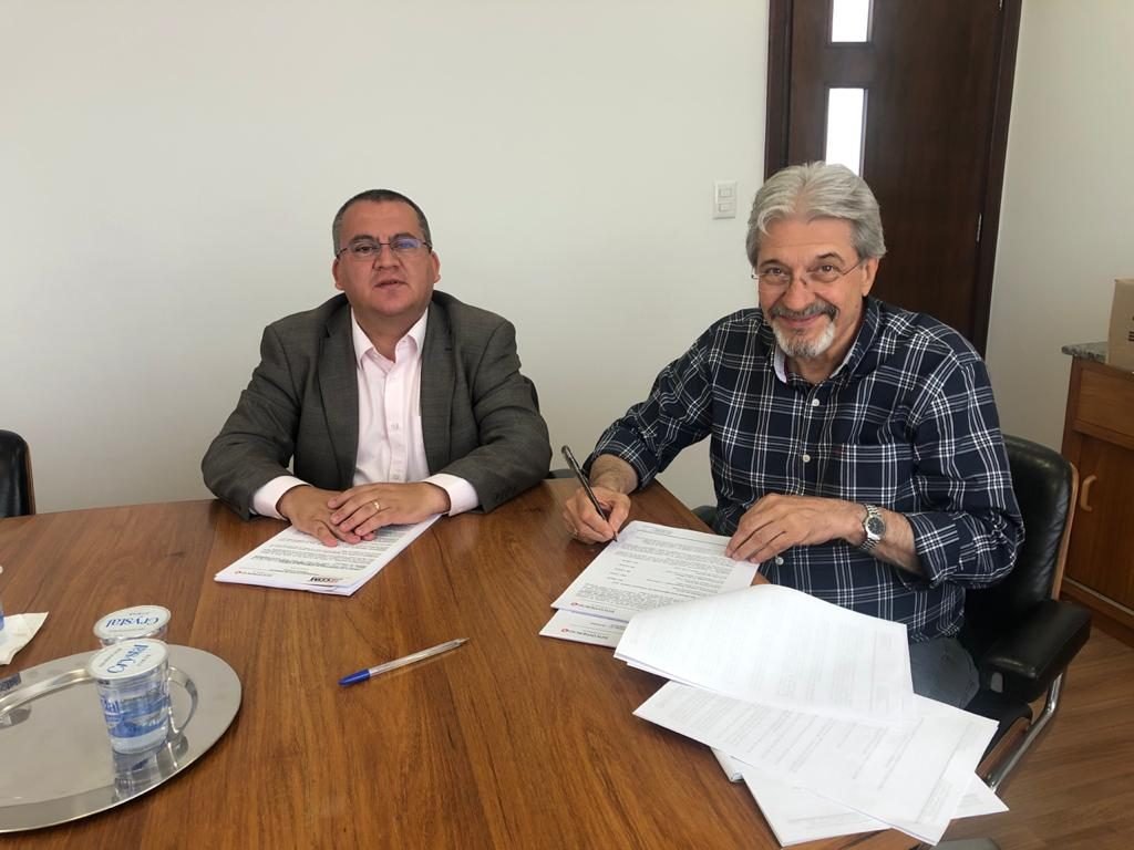 SECOM assina Convenção Coletiva do Comércio Varejista