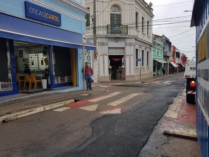 Obras da Rua Floriano Peixoto serão paralisadas