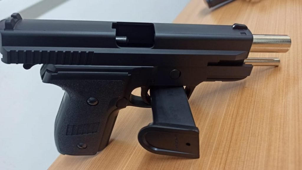 Polícia Rodoviária encontra homem com 84 pistolas