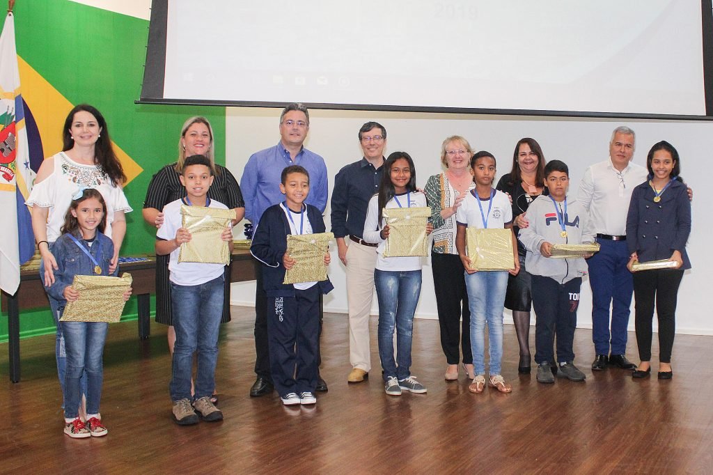 III Olimpíada da Matemática de Rede Municipal premia vencedores