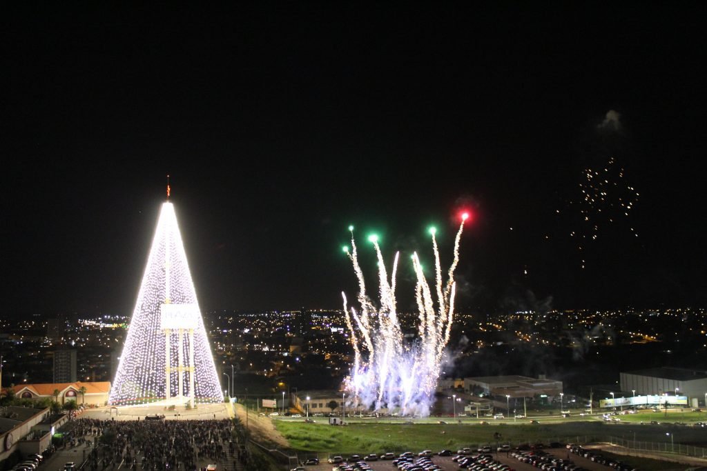 Árvore de Natal gigante será inaugurada nesta quinta-feira