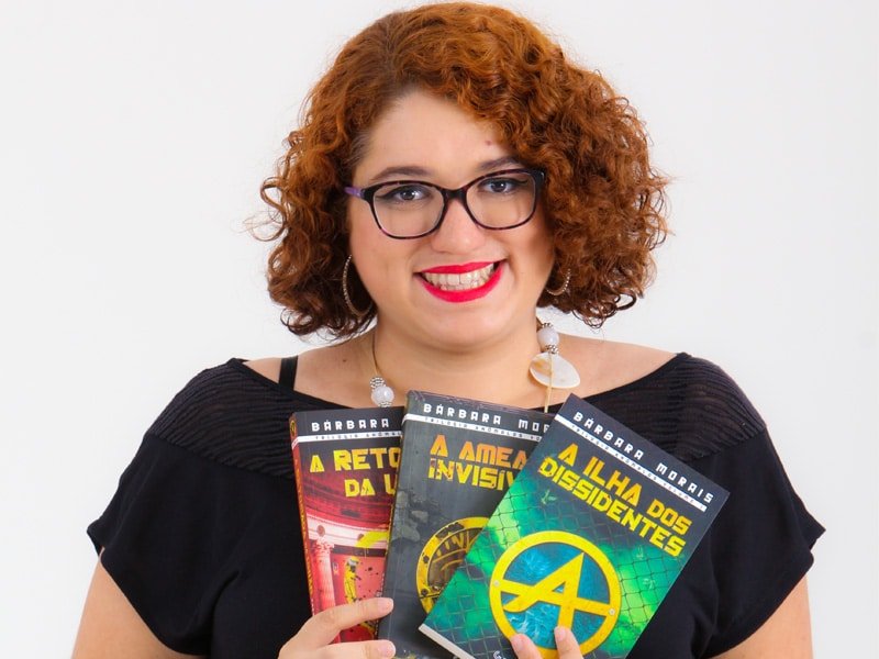 Biblioteca recebe a escritora Bárbara Morais