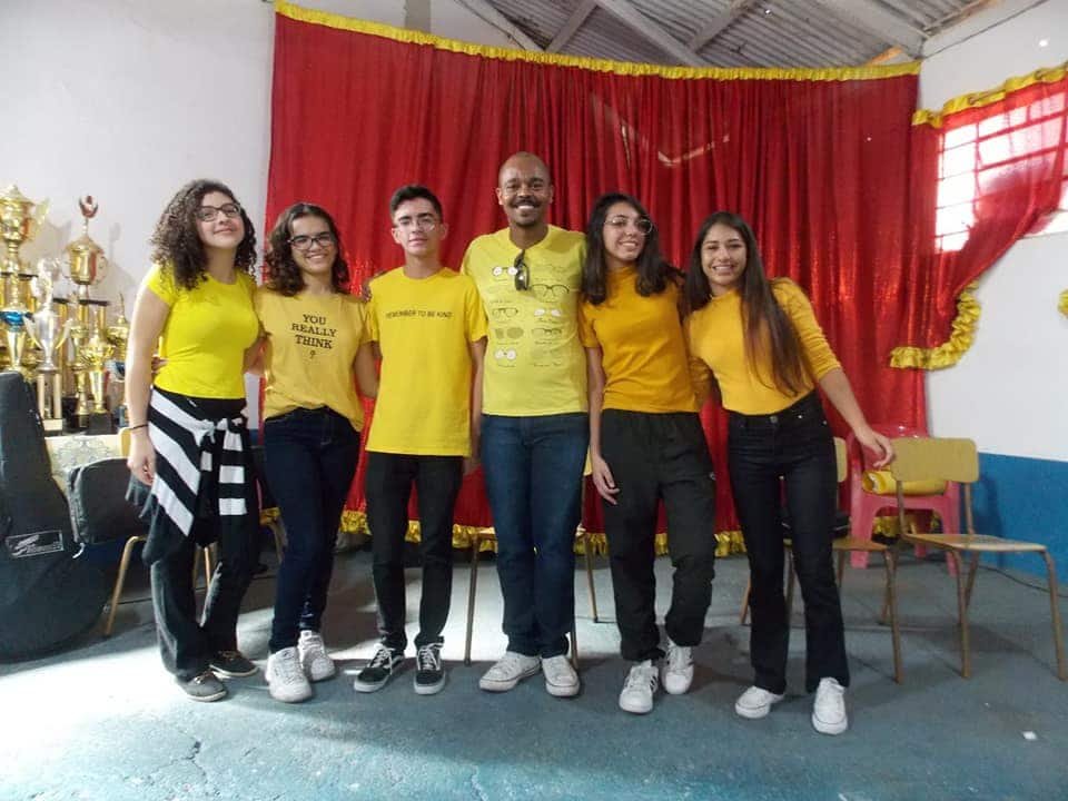 Amanhecer Cultural emocionou com homenagem a jovem