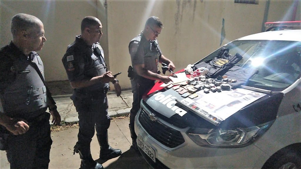 PM flagra tráfico no Jardim Planalto, em Salto