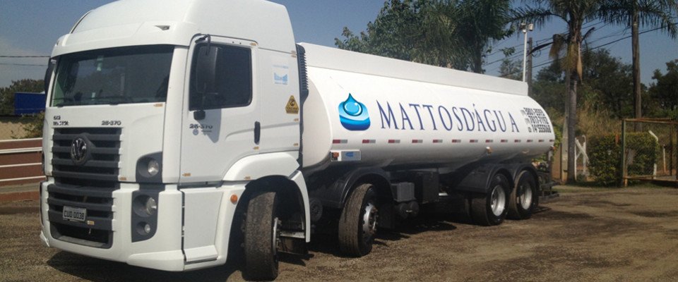 Motorista de caminhão pipa morre afogado