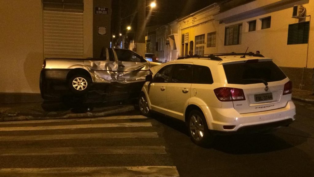 Início do final de semana começa com graves acidentes