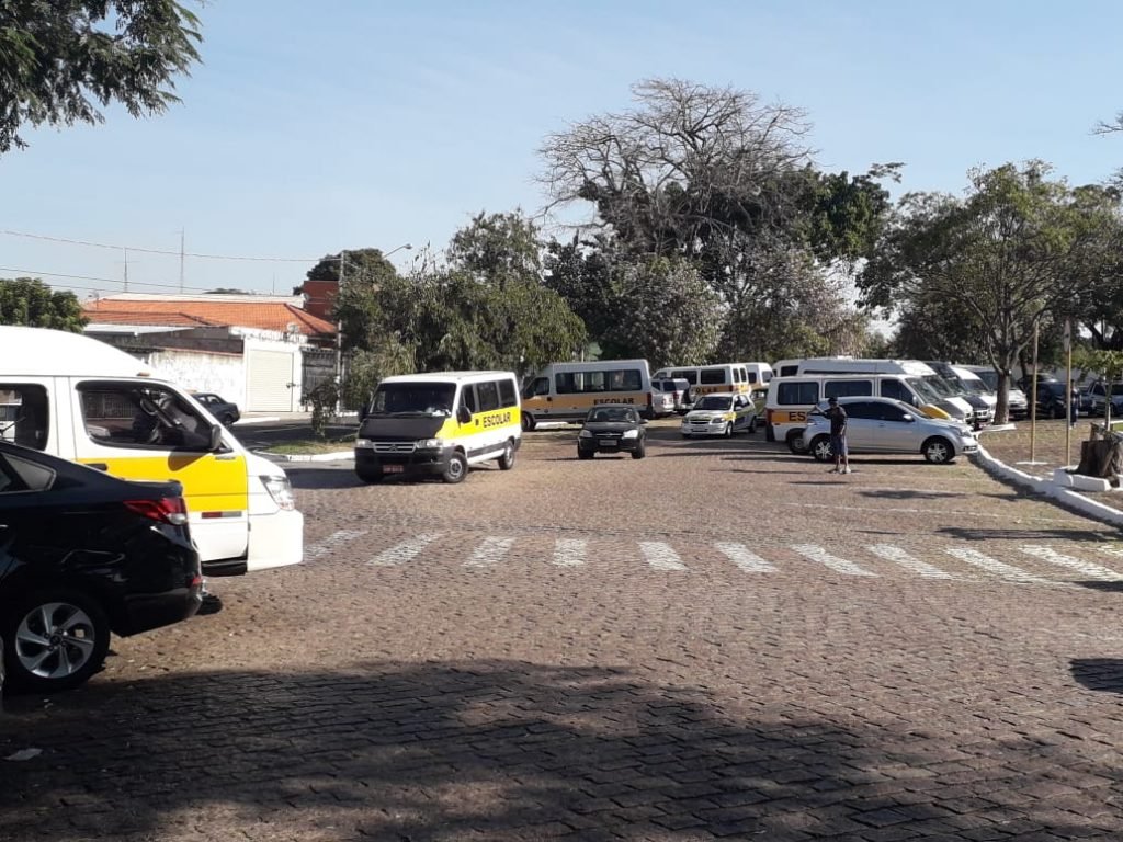 “As pessoas deveriam pensar, antes de julgar”, diz motorista de van