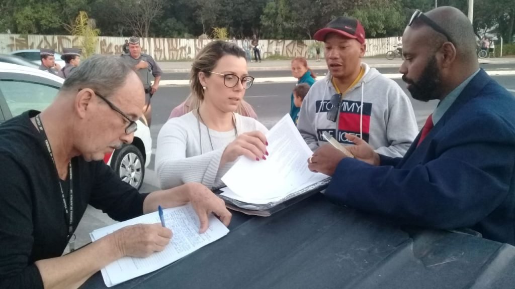 Invasores saem de terreno após pedido de reintegração de posse